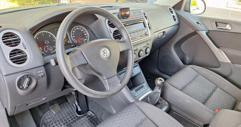 Volkswagen Tiguan cena 33900 przebieg: 212058, rok produkcji 2009 z Radlin małe 436